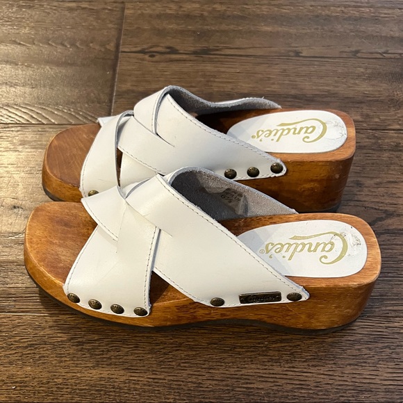 Y2K Vintage Candie’s Clogs - Picture 2 of 7